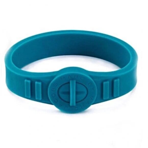 NWT Marc by Marc Jacob's wintergreen silicone rubber standard Turnlock bracelet - Picture 1 of 5